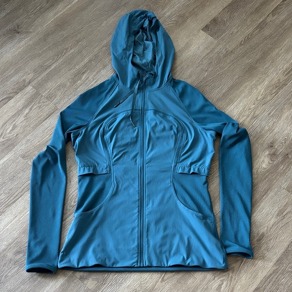 Lululemon reversible jacket. Size 12. - Picture 1 of 10